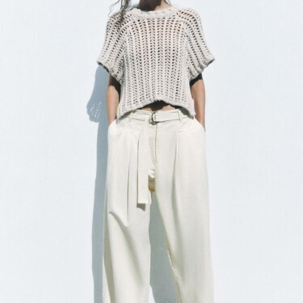 THICK KNIT TOP WITH SIDE TIES